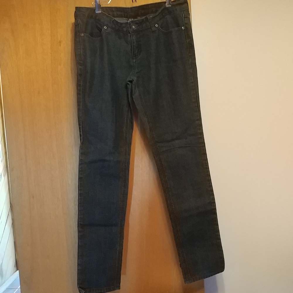 Jeans - Picture 3 of 4